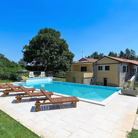 Charming In Heki With Swimming Pool * 파진